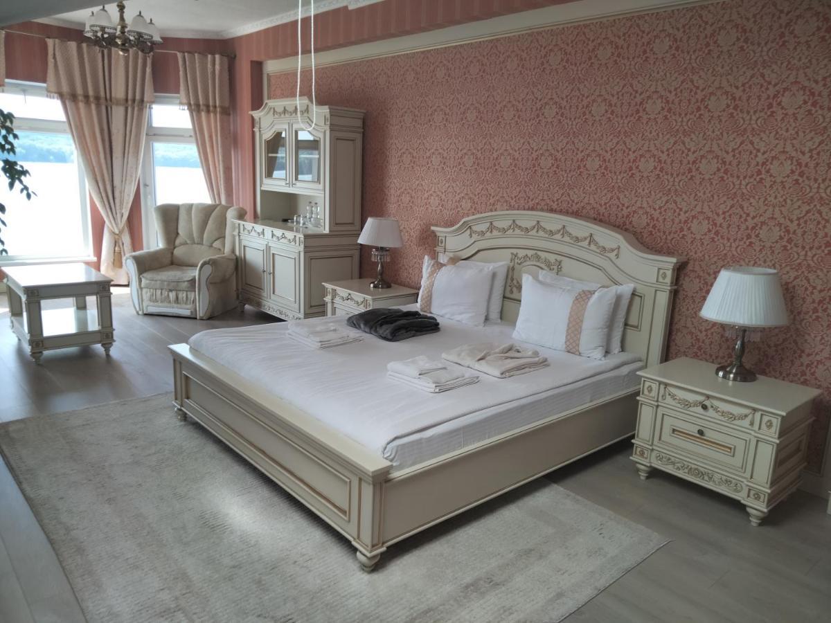 Sapsan Hotel Ternopil Buitenkant foto