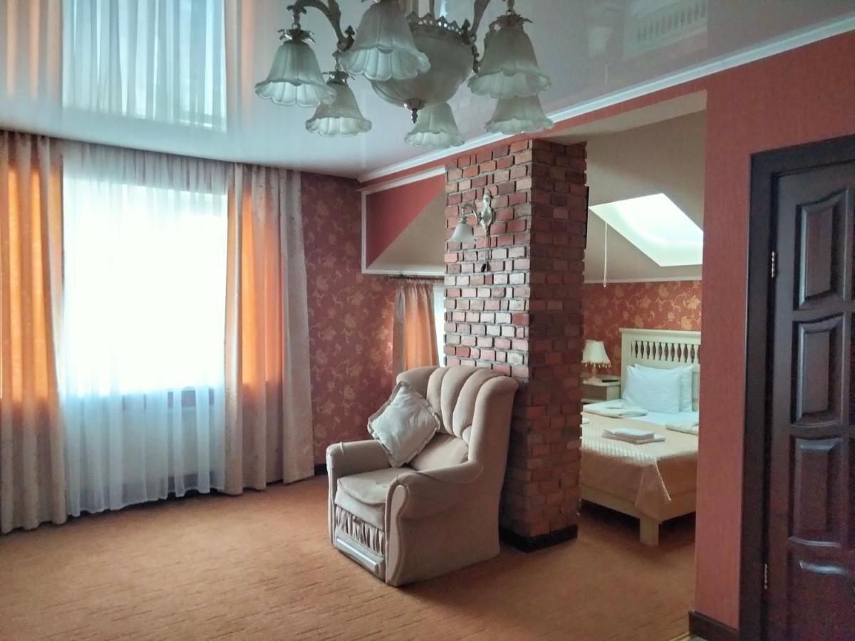 Sapsan Hotel Ternopil Buitenkant foto