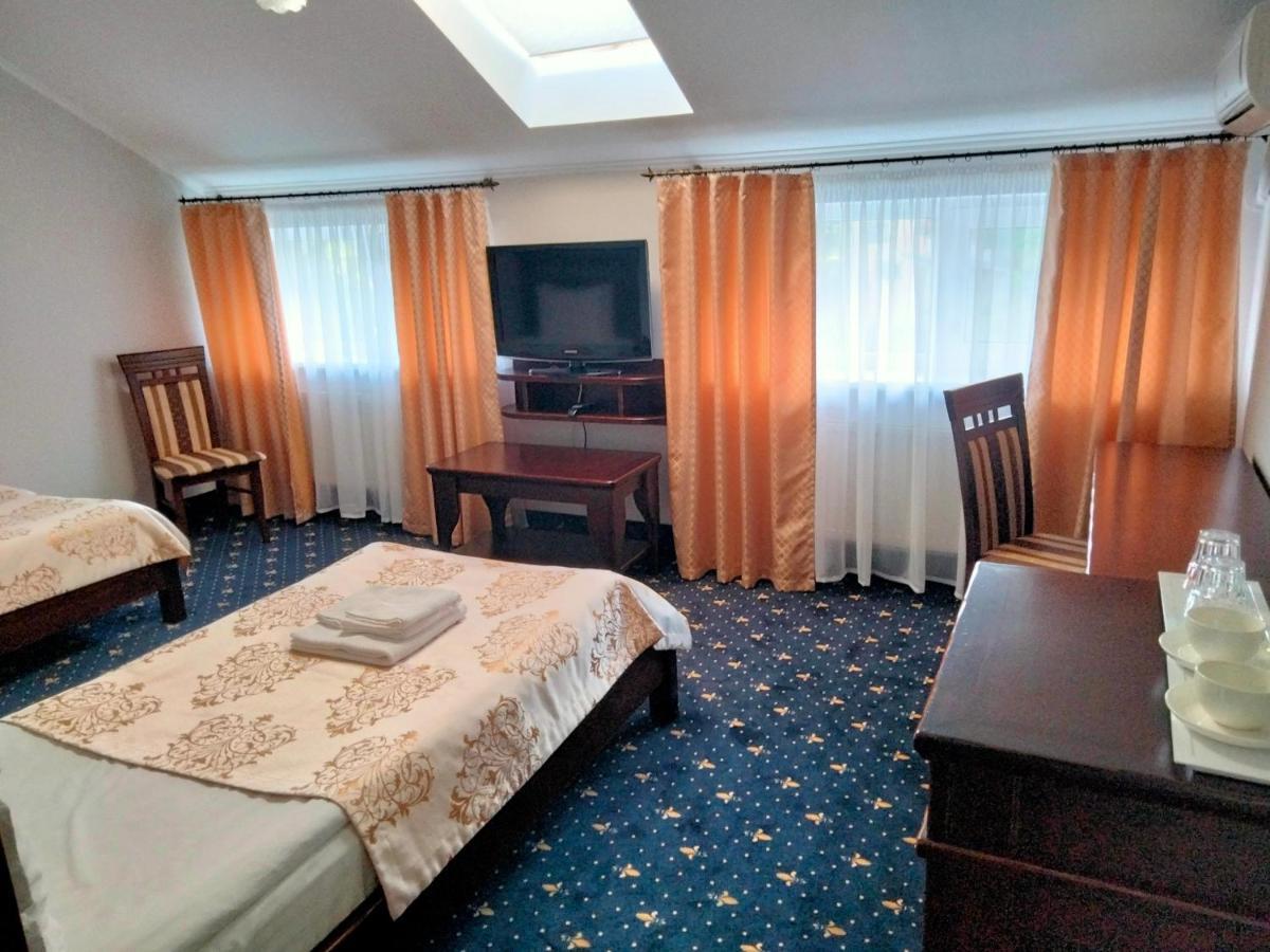Sapsan Hotel Ternopil Buitenkant foto