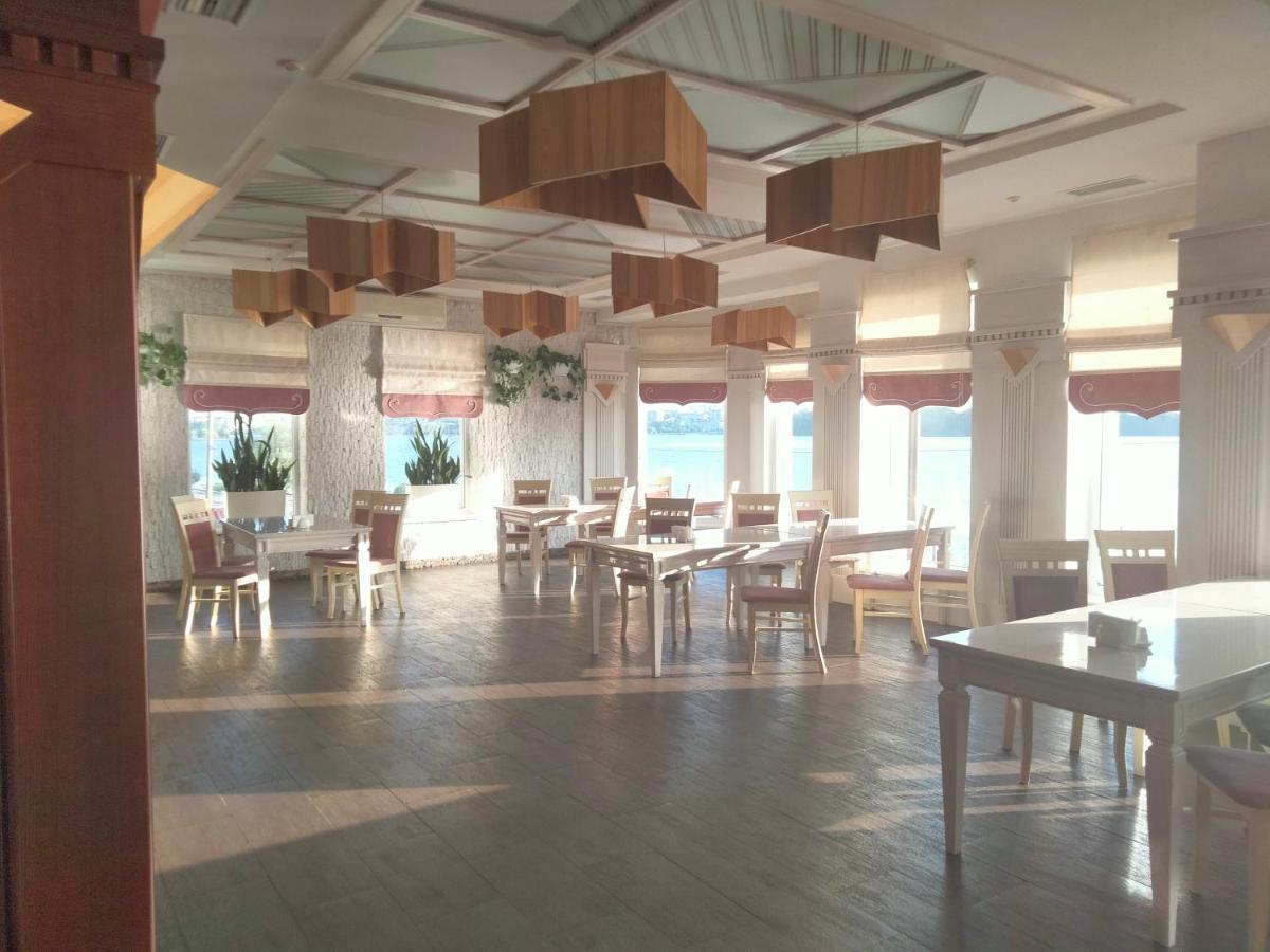 Sapsan Hotel Ternopil Buitenkant foto