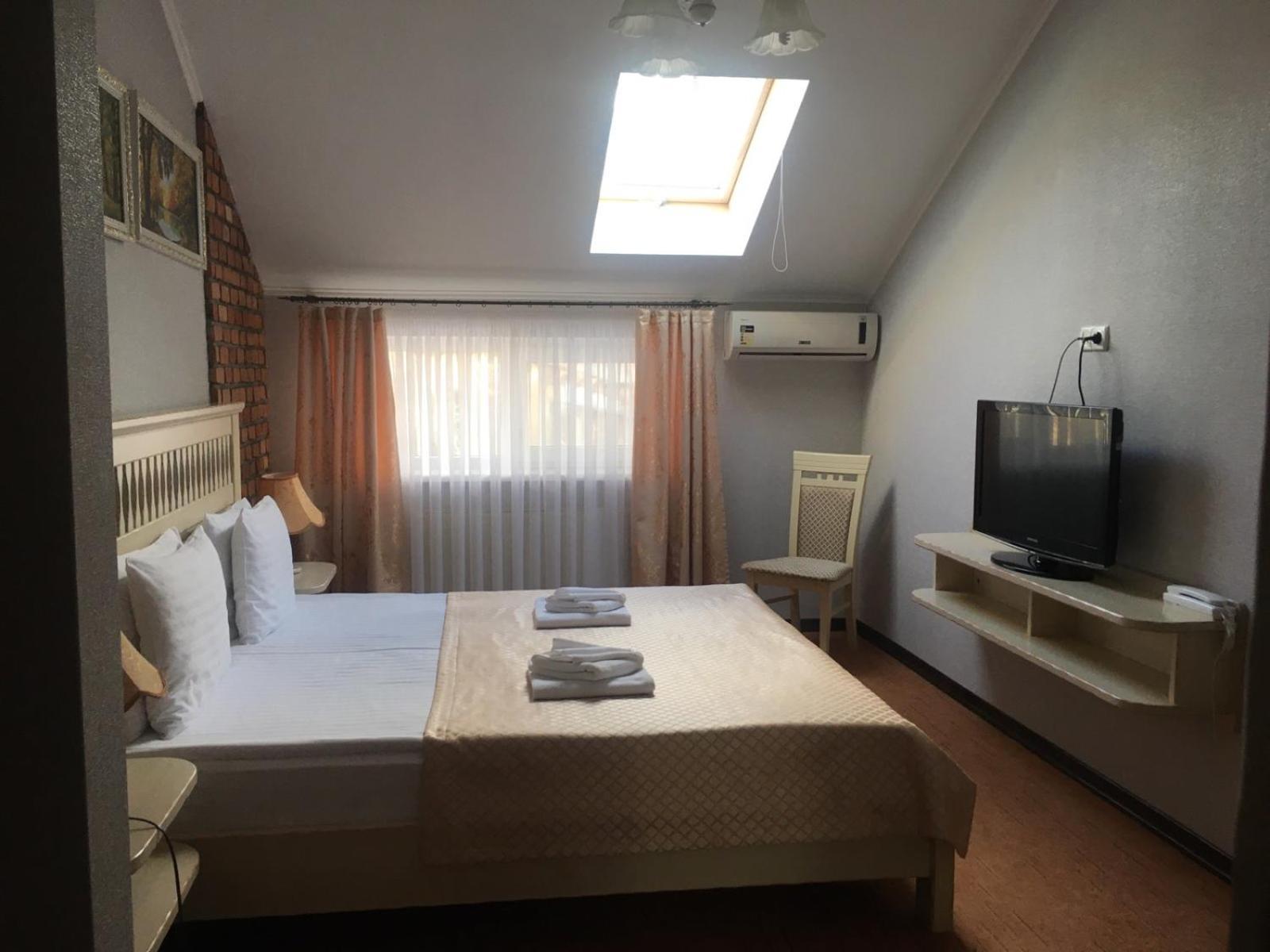 Sapsan Hotel Ternopil Buitenkant foto
