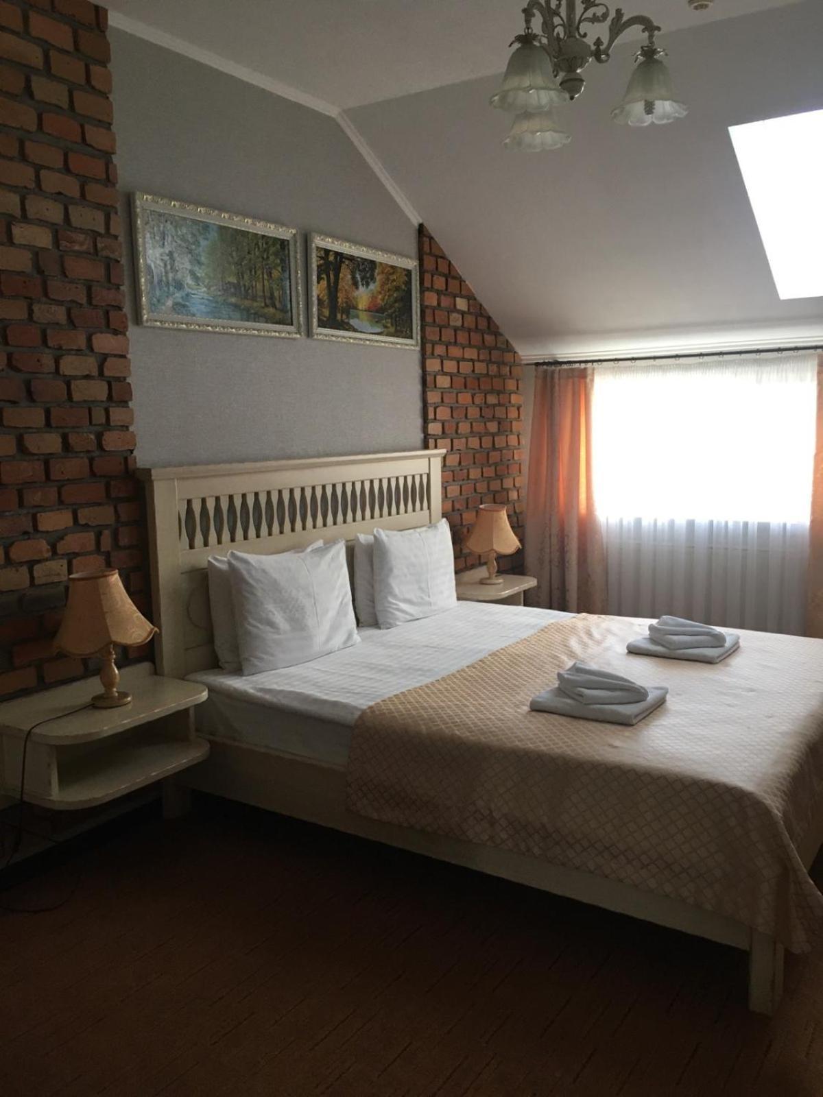 Sapsan Hotel Ternopil Buitenkant foto