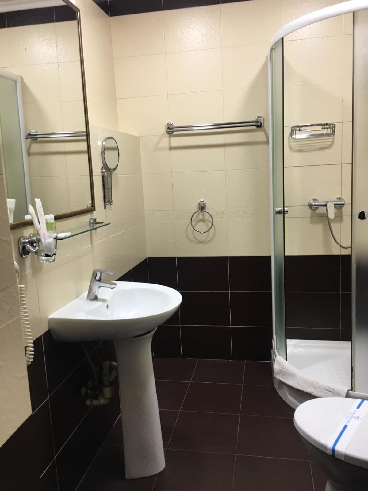 Sapsan Hotel Ternopil Buitenkant foto