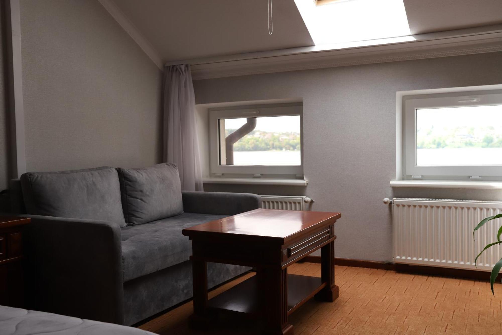 Sapsan Hotel Ternopil Buitenkant foto