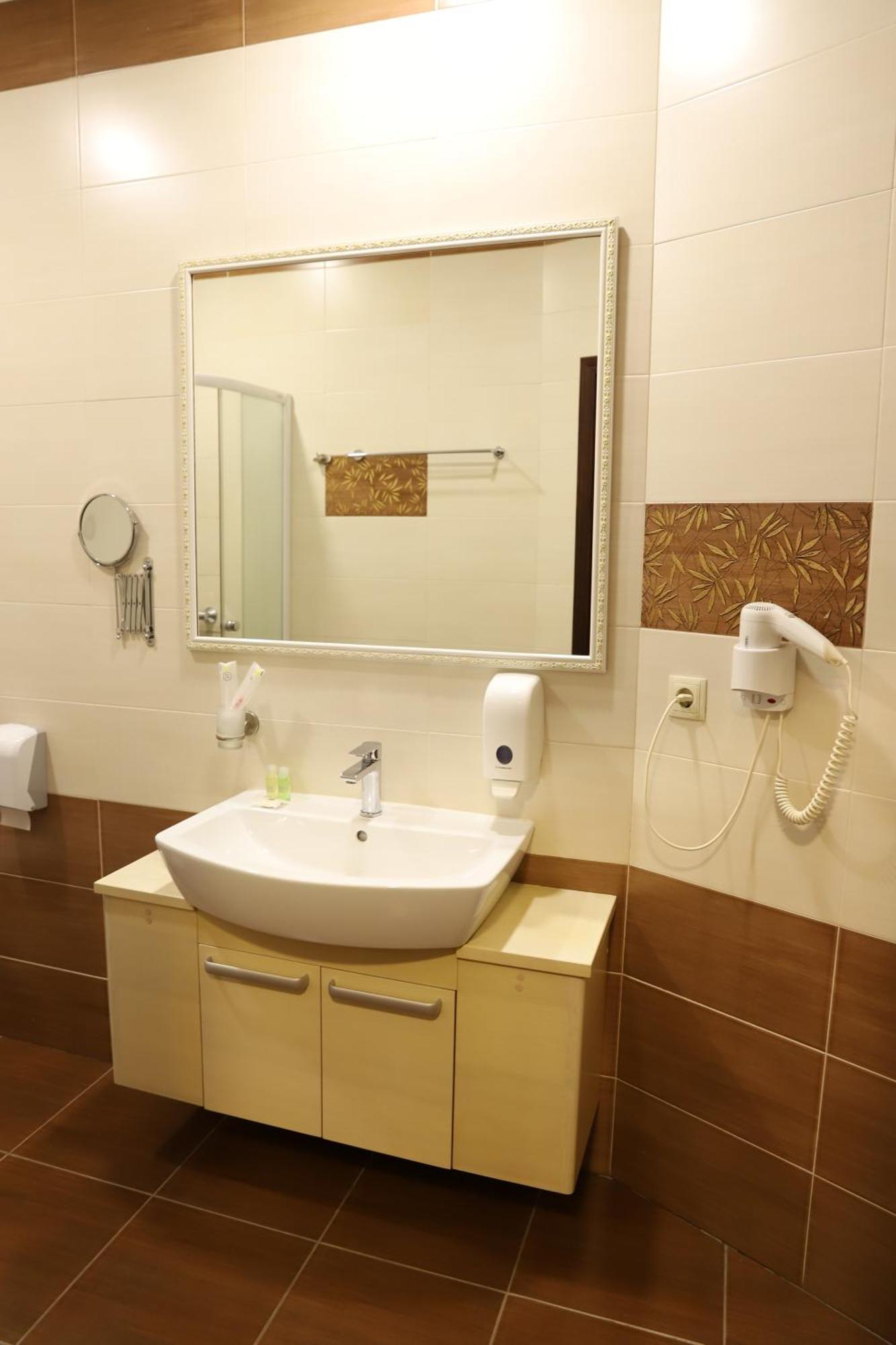 Sapsan Hotel Ternopil Buitenkant foto