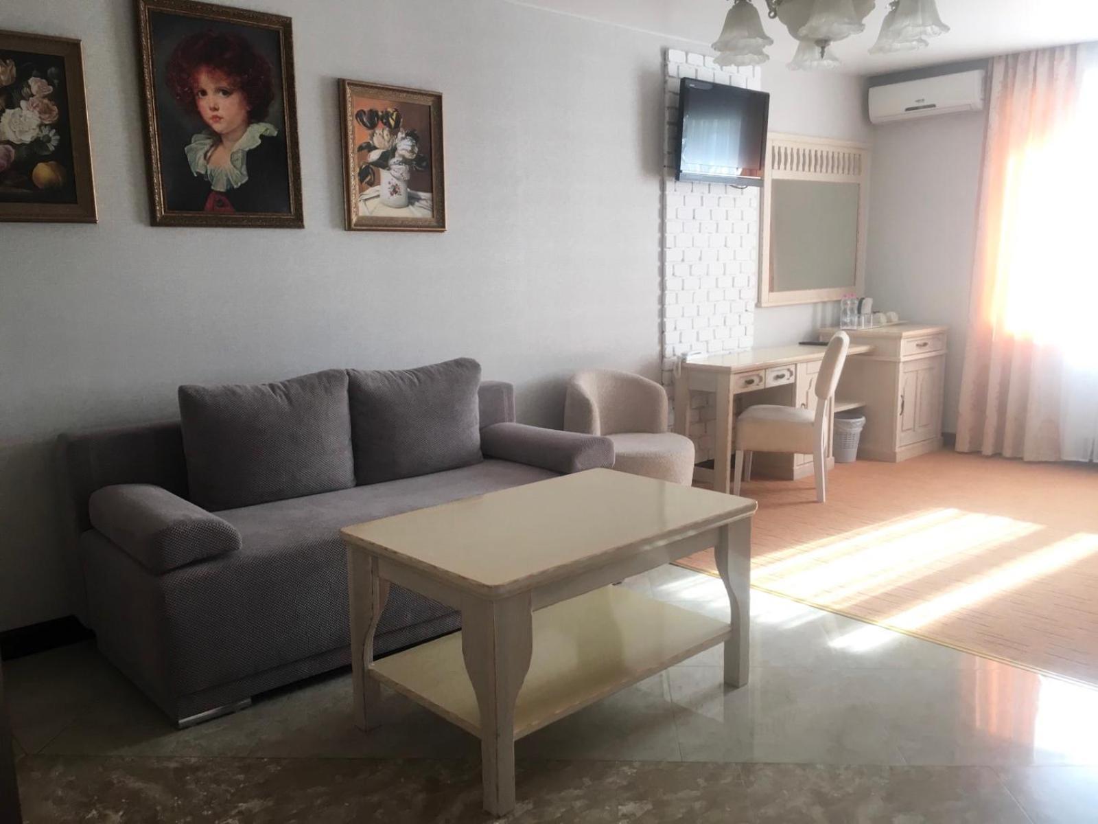 Sapsan Hotel Ternopil Buitenkant foto