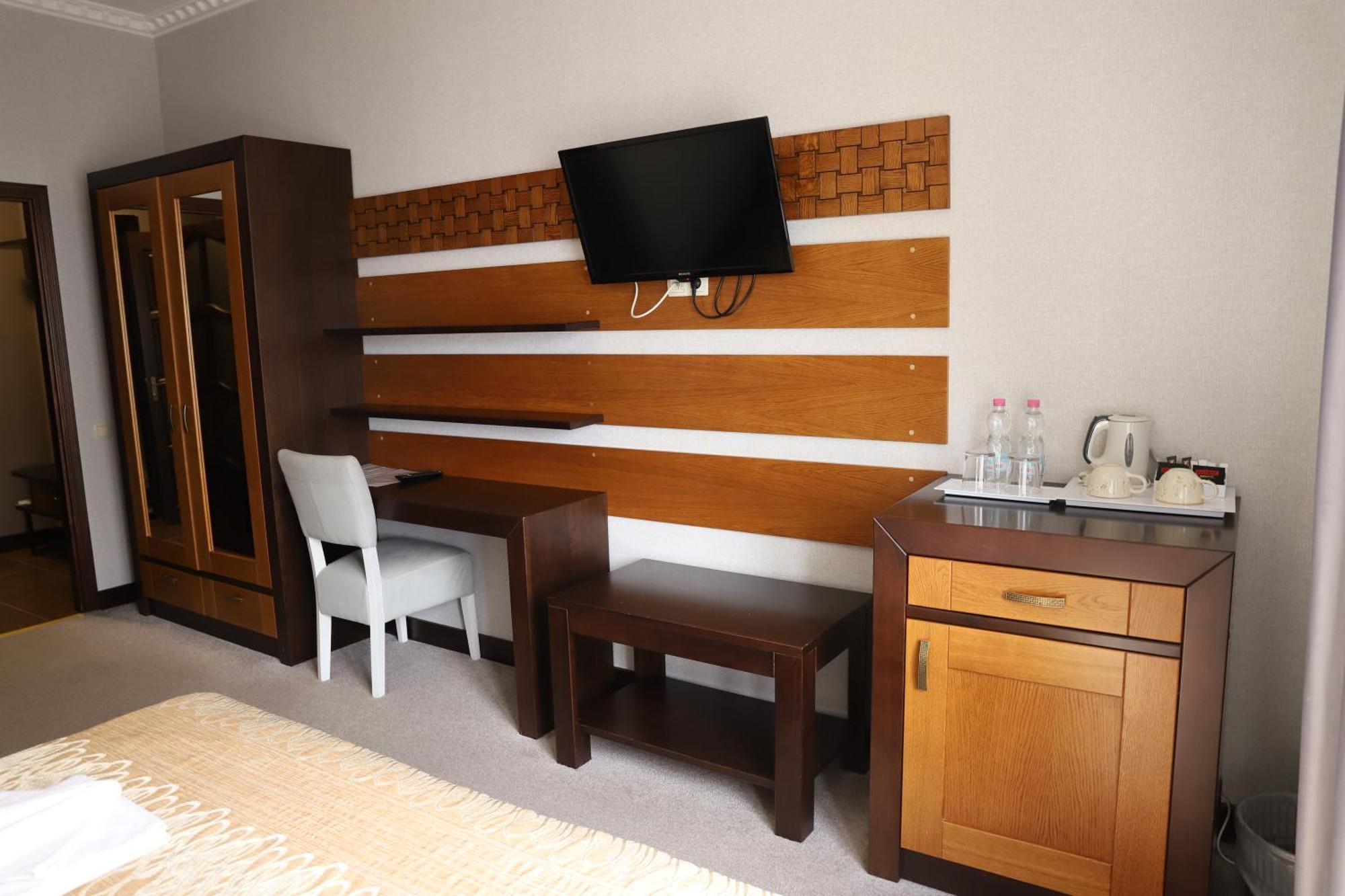 Sapsan Hotel Ternopil Buitenkant foto