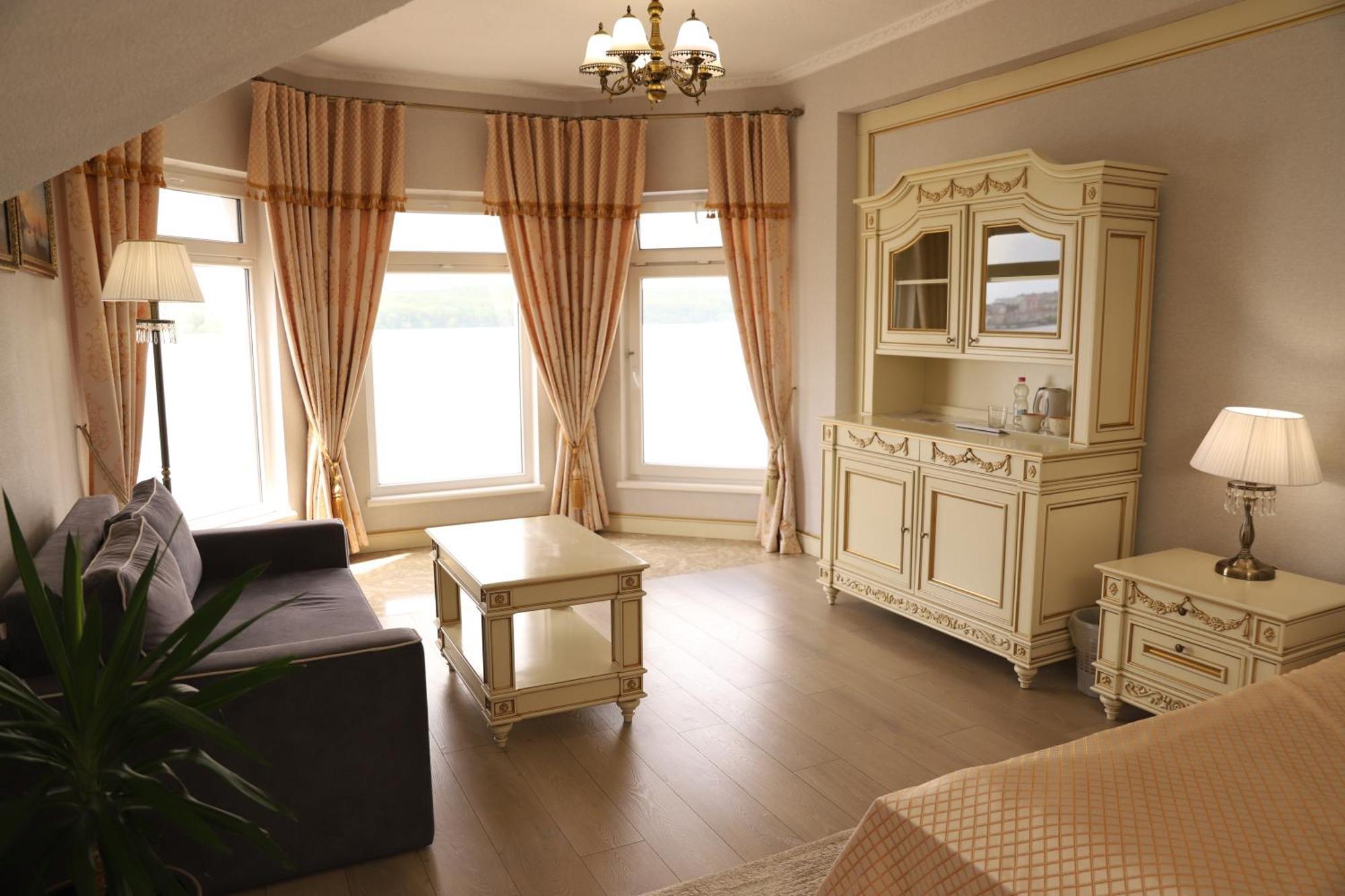 Sapsan Hotel Ternopil Buitenkant foto